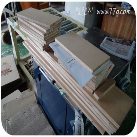 빨리 끝내고 맛있는것 먹자는 영주임의 제안으로 작업을 앞당기고 있습니다