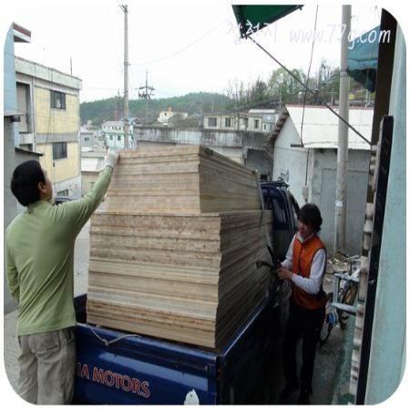 발로 뛰겠소~ 신발이 벗겨질 정도로 열심히 뛰고 있습니다