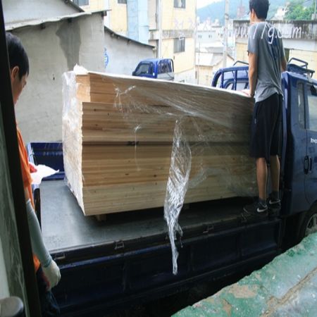 가능하면 직접 하세요..  돈을 절약 하시고,DIY를 습관처럼 문화로 받아 들이세요