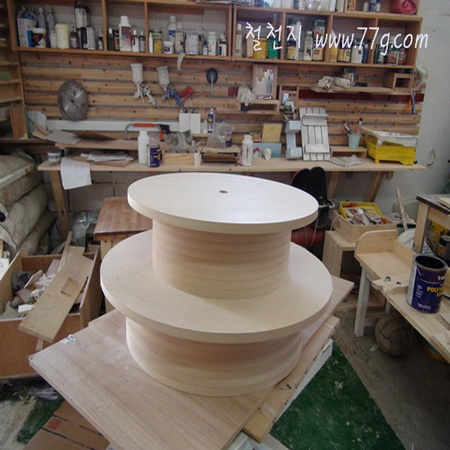 컵홀릭 컵을 수납하는 원형 도넛모양 컵케이스