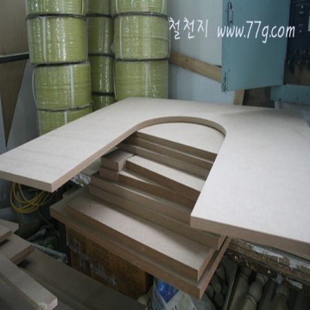 아일랜드 식탁과 유치원에 사용할 교구장, 벽난로를 조립 방법입니다.