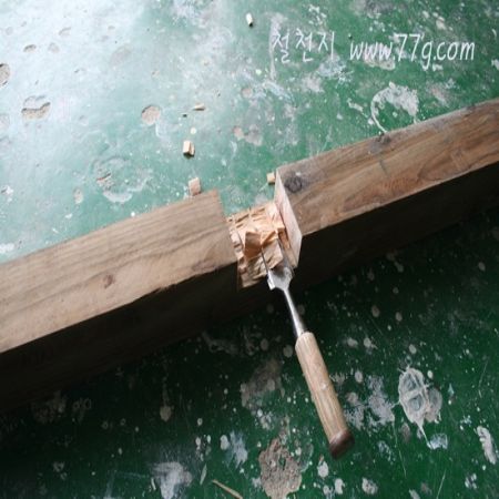 철천지표 숲속 책장을 소개 합니다. 약 10일 소요 해서 만들었습니다.