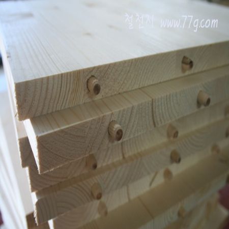 고객님들께서 요즘 스피커를 많이 주문하여 주시네요. 18mm 미송합판특수가공입니다.