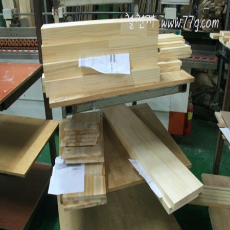 4구 짜리 원목 커피드롭과 포장기 입니다. 커피숍에서 사용 하실려나 보네요