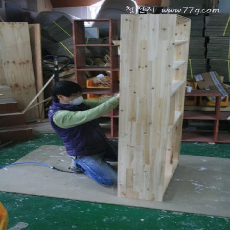 베란다 꾸밀때 편리 하도록~ 원목 베란다 겔러리 문짝이 제품화 되었습니다.