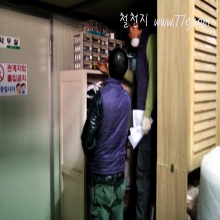 작업이 밀려있어 순서대로 처리해 드리니 조금만 참으시고 기다려주세요 ^^