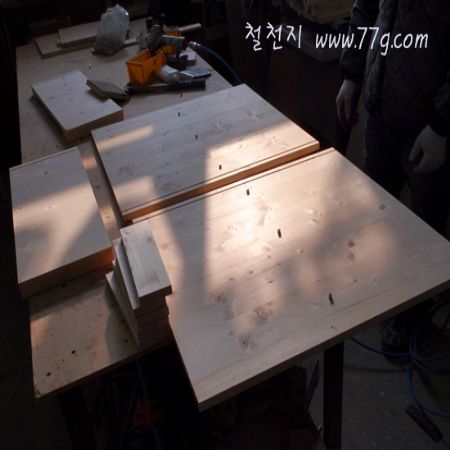 유로서랍원목 책꽂이를 개조한 심플베이직 책상 책장 화장대 겸용