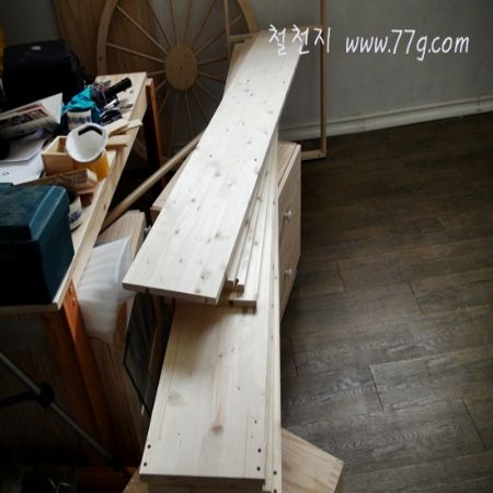 거실 공간을 넓혀주는 베이직 거실수납장