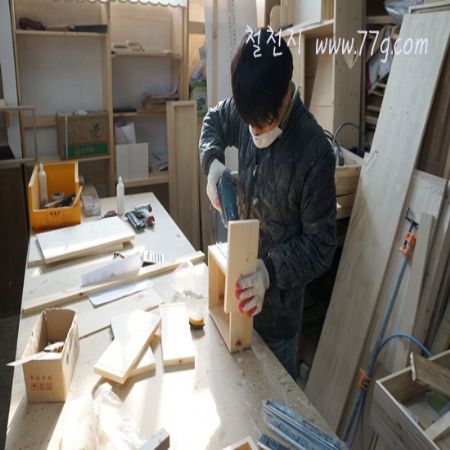 다품종 소량생산으로 전환 하면서 힘은 들지만 만드는 재미가 있습니다.