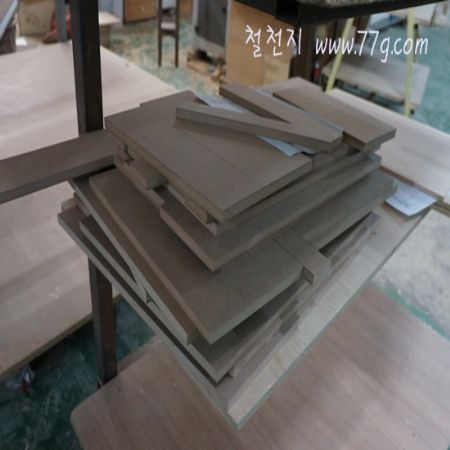 참고로 저희 정직원 채용 경쟁률은 5:1 , 저희 직원들이 직접 채용 합니다.