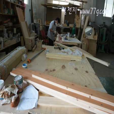 DIY 문화판매점 철천지의 길을 개척했고 실현 시키려는 직원들이 모였습니다