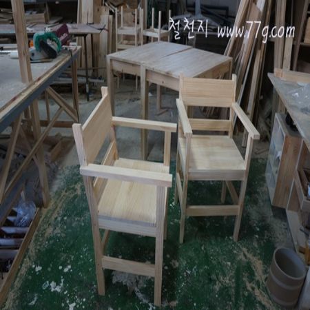 지구 반대편에서 DIY 보급을 위해 철천지와 뜻을 같이하는 이들이 있습니다.