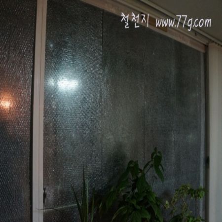 겨울철 유리 단열로 포장재로 사용하면 좋은 에어캡 비닐을 써보세요