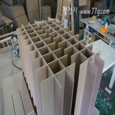 한사람 한사람이 작은 반찬 한가지씩 가져와서 나누면 뷔페가 됩니다.