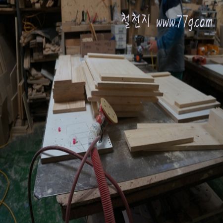 제대로 DIY정신을 파고 들다 보면 사물과 현세의 본질이 보입니다.