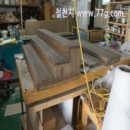 DIY를 보급 하는 일을 위해서 철천지 사람들은 오늘도 분주하게 움직이고 있습니다