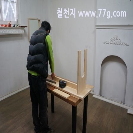 슬라이딩 테이블을 간단한 구조로 제품을 개발중 입니다