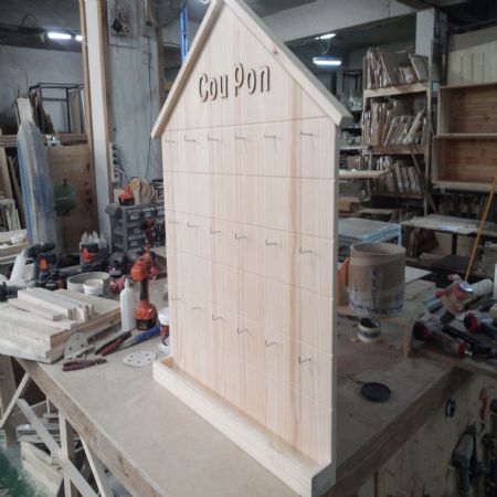 제작 사진을 찍으며 수십번을 제품을 살펴 정성을 들여 만듭니다.