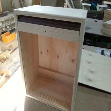 슬라이드 셧터장(소나무) (400*500*250)(샌딩작업)(1개)