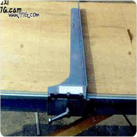 나무를 똑바로 잘라주게 하는 국산 우수 조기대보기