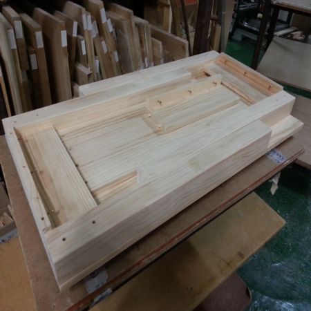 천연 원목 미싱 책상(사각다리)(1.좌)(소나무) (1000*750*500)(샌딩작업)(1개)