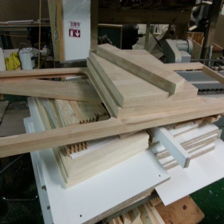 싱크대 ( 하부장3000 mm * 700 mm * 570 mm)(소나무문짝)(0 mm)(내부장 백색)