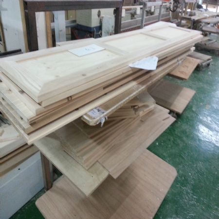 원목 신발장(삼나무) (1100*2100*300)(샌딩작업)(1개)