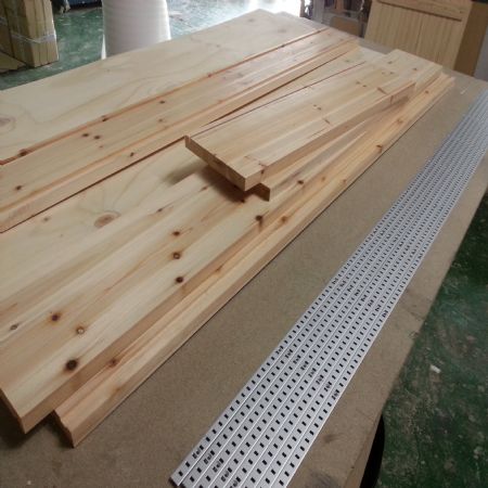 줄을 서서 저희 제품을 기다리시는 고객들 감사 드립니다.