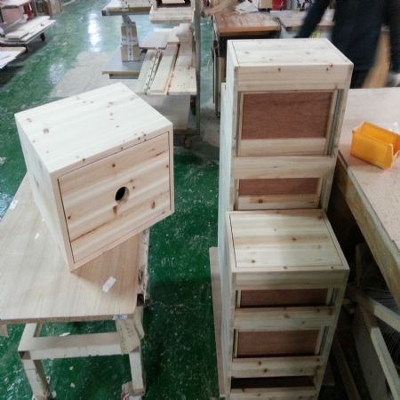 이층침대 옆 계단 다시 사진 올려요~(샌딩작업)(1개)