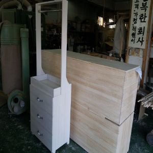 3단 서랍장과 옷 걸이(샌딩+조립+도색)(바니쉬)(반광)(1개)