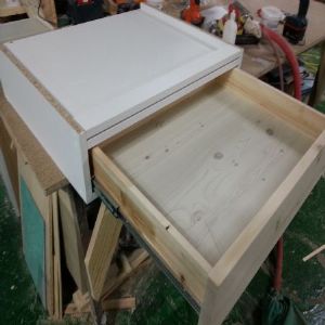 싱크대상판 원목(특수목) 36mm(뒷턱포함,싱크볼 별매)(자작나무) (2380*36*64)(샌딩)(1개)