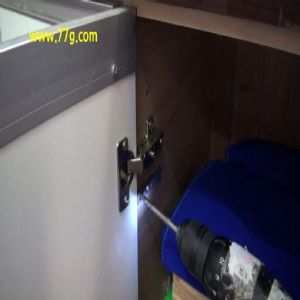 경첩 교환 없이 싱크대 문짝을 부드럽게 닫히게 개조(동영상)