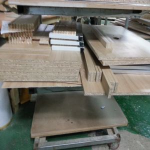 싱크대 ( 하부장2168 mm * 700 mm * 570 mm)(UV백색)(96 mm)(내부장 오크색)