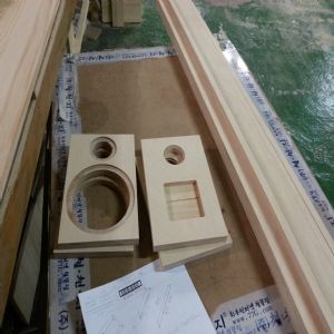 자작합판 재단의뢰합니다  보시고 전화주시면 금액 입금할게요(1개)