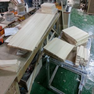 베이직 4단 원목장(소나무) (400*1150*400)(샌딩작업)(1개)