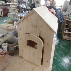 원목 18mm 최고급 건강 개집(홍송) (500*670*590)(샌딩작업)(1개)