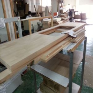 싱크대상판 원목(특수목) 36mm(뒷턱포함,싱크볼 별매)(오리나무) (1530*36*600)(1개)