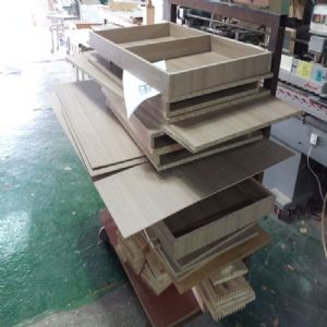 UV 유광백색 여닫이