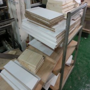 싱크대 ( 하부장4188 mm * 700 mm * 570 mm)(스프러스문짝)(96mm)(내부장 백색)