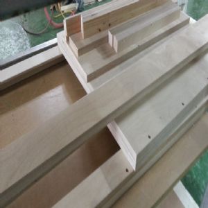 싱크대상판 원목(특수목) 36mm(뒷턱포함,싱크볼 별매)(4.볼규격 USS630)(자작합판) (2100*36*550)(샌딩)(1개)