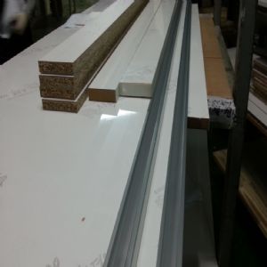 베란다장 UV 고광택 문짝 재료 18mm(UV화이트)(코팅) (1130*2400*18)(1개)