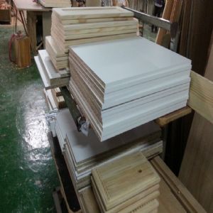 싱크대 ( 상부장1600 mm * 800 mm * 310 mm 하부장3870 mm * 700 mm * 570 mm)(소나무문짝)(128mm)(내부장 백색)