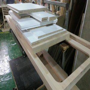 싱크대상판 원목(특수목) 36mm(뒷턱포함,싱크볼 별매)(5.기타볼(도면필수))(오리나무) (2000*36*600)(샌딩)(1개)