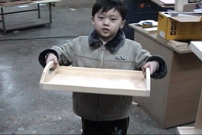 침대협탁, 수납가능한 쇼파, 쟁반 작업모습 동영상 보기