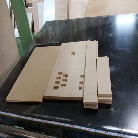 아날로그와 디지탈의 조합이 최초 인터넷 철물점 겸 목공소가 철천지 입니다.