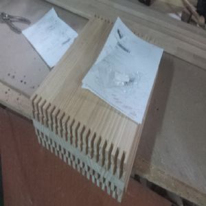 원목 건강 짜임 ㅁ 테이블 24mm (소나무) (498*444*330)(1개)