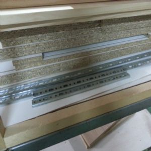 싱크대 ( 상부장2200 mm * 800 mm * 310 mm)(소나무문짝)(0 mm)(내부장 백색)