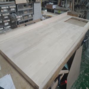 싱크대상판 원목(특수목) 36mm(뒷턱포함,싱크볼 별매)(1.볼규격 JS850)(자작나무) (1960*36*640)(샌딩)(1개)