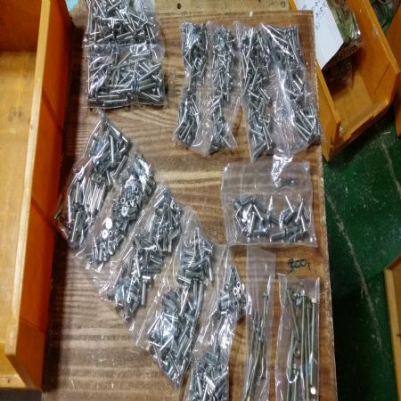 철천지는 철물점으로 시작한 목공소 이며 주문가구 제작 업체입니다.