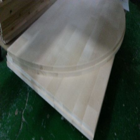 수천번 노력을 제대로 수행한 전문가만이 완성품가구를 만들수 있습니다.